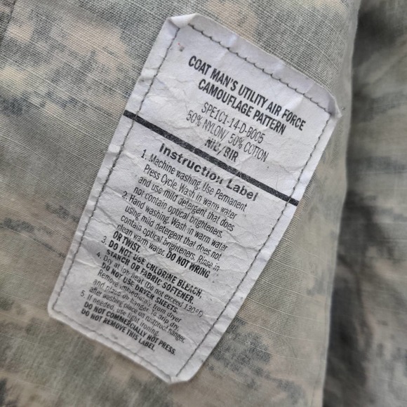 U.S. Air Force USAF Utility Coat Camo Green Size 44 Patches Pockets - Picture 15 of 15